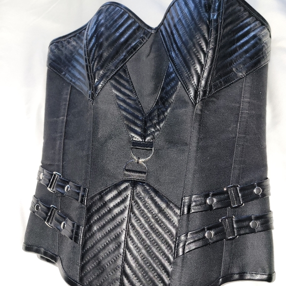 COPY - Corsets - Picture 5 of 9